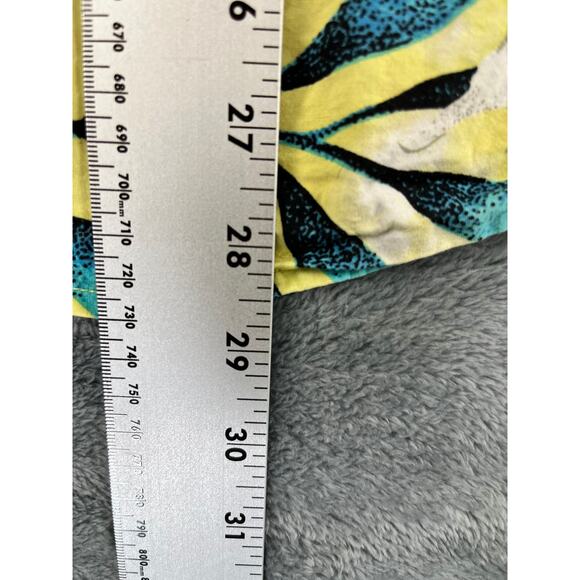 Men’s Volcom S Yellow Tropical Floral Short Sleeve Shirt – Excellent Condition - Picture 10 of 11